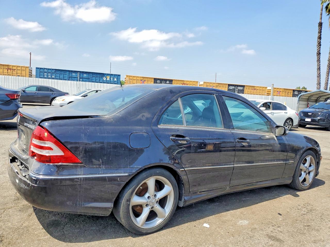 2005 Mercedes-benz C 230k Sport Sedan Черный vin: WDBRF40J85F681467
