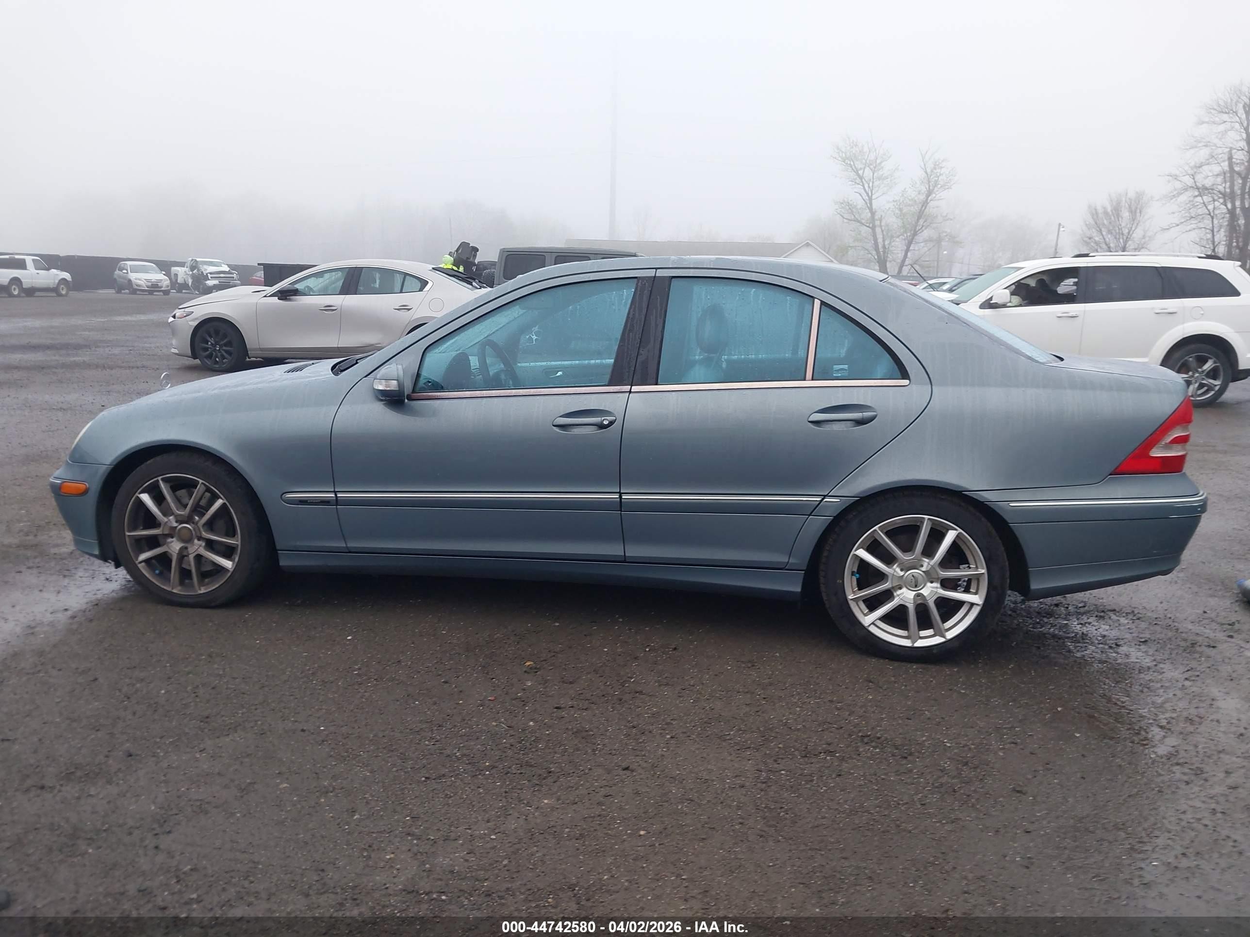 2004 Mercedes-benz C 230 Kompressor Sport/sport Light Blue vin: WDBRF40J94F502433