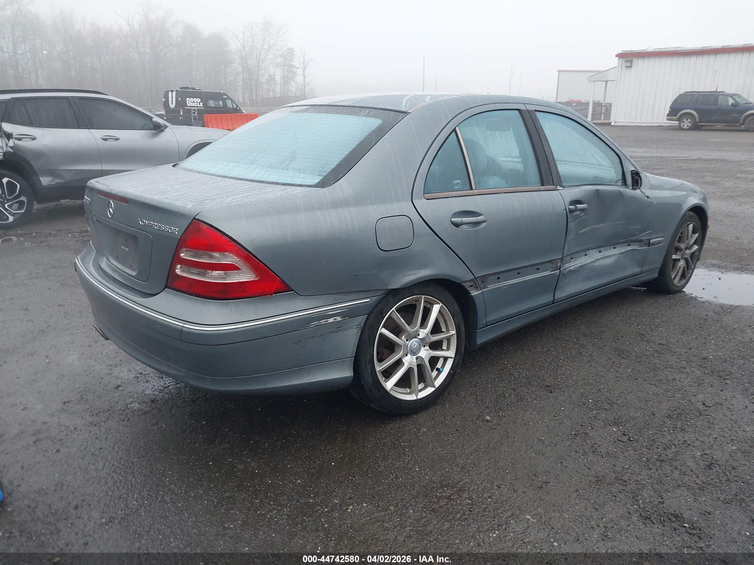 2004 Mercedes-benz C 230 Kompressor Sport/sport Light Blue vin: WDBRF40J94F502433