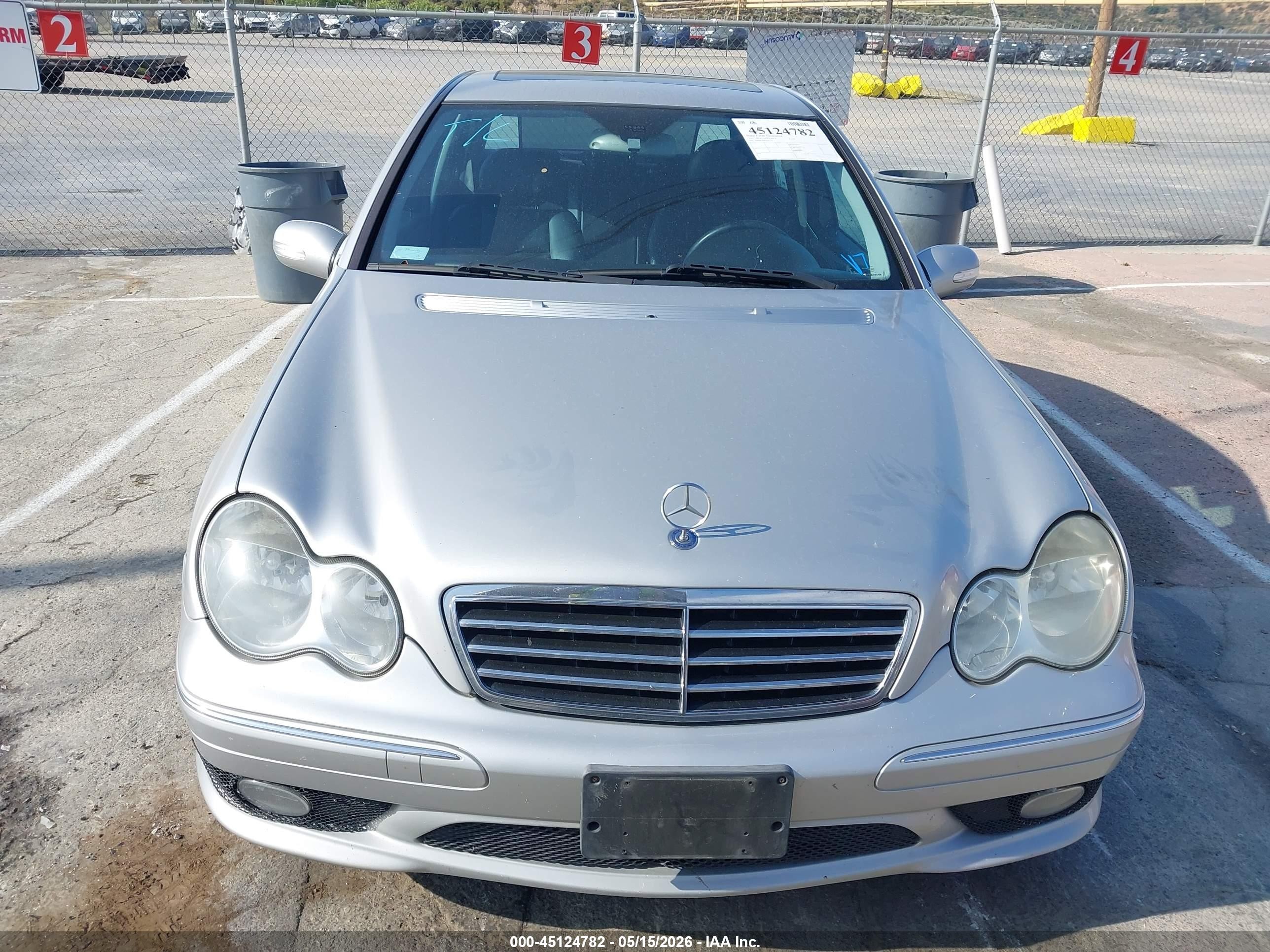 2005 Mercedes-benz C 230 Kompressor Sport White vin: WDBRF40J95F651751