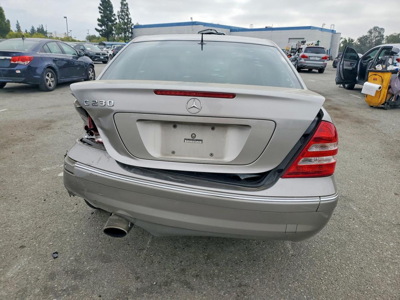 2006 Mercedes-benz C-class C230 Silver vin: WDBRF52H06F755885