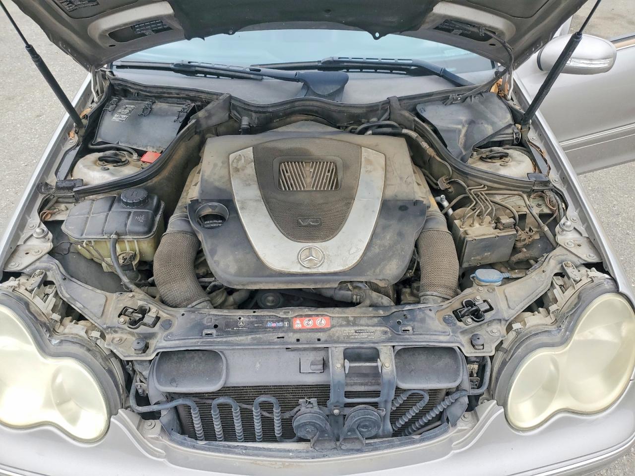 2006 Mercedes-benz C-class C230 Silver vin: WDBRF52H06F755885
