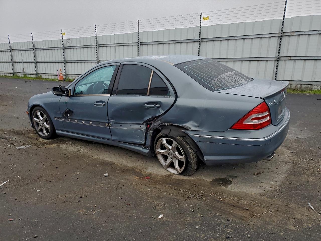 2007 Mercedes-benz C 230 Синий vin: WDBRF52H07F846074