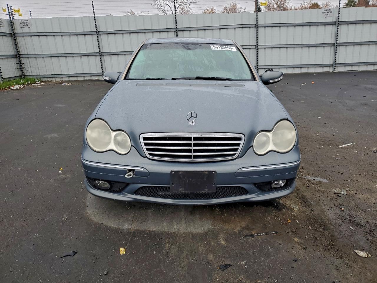 2007 Mercedes-benz C 230 Синий vin: WDBRF52H07F846074