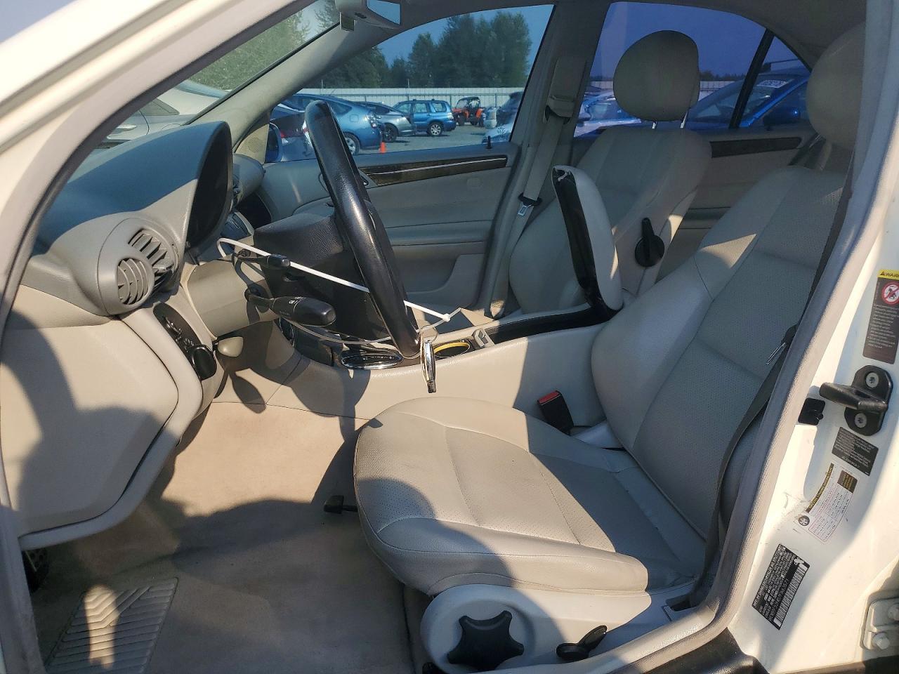 2007 Mercedes-benz C 230 White vin: WDBRF52H07F863571