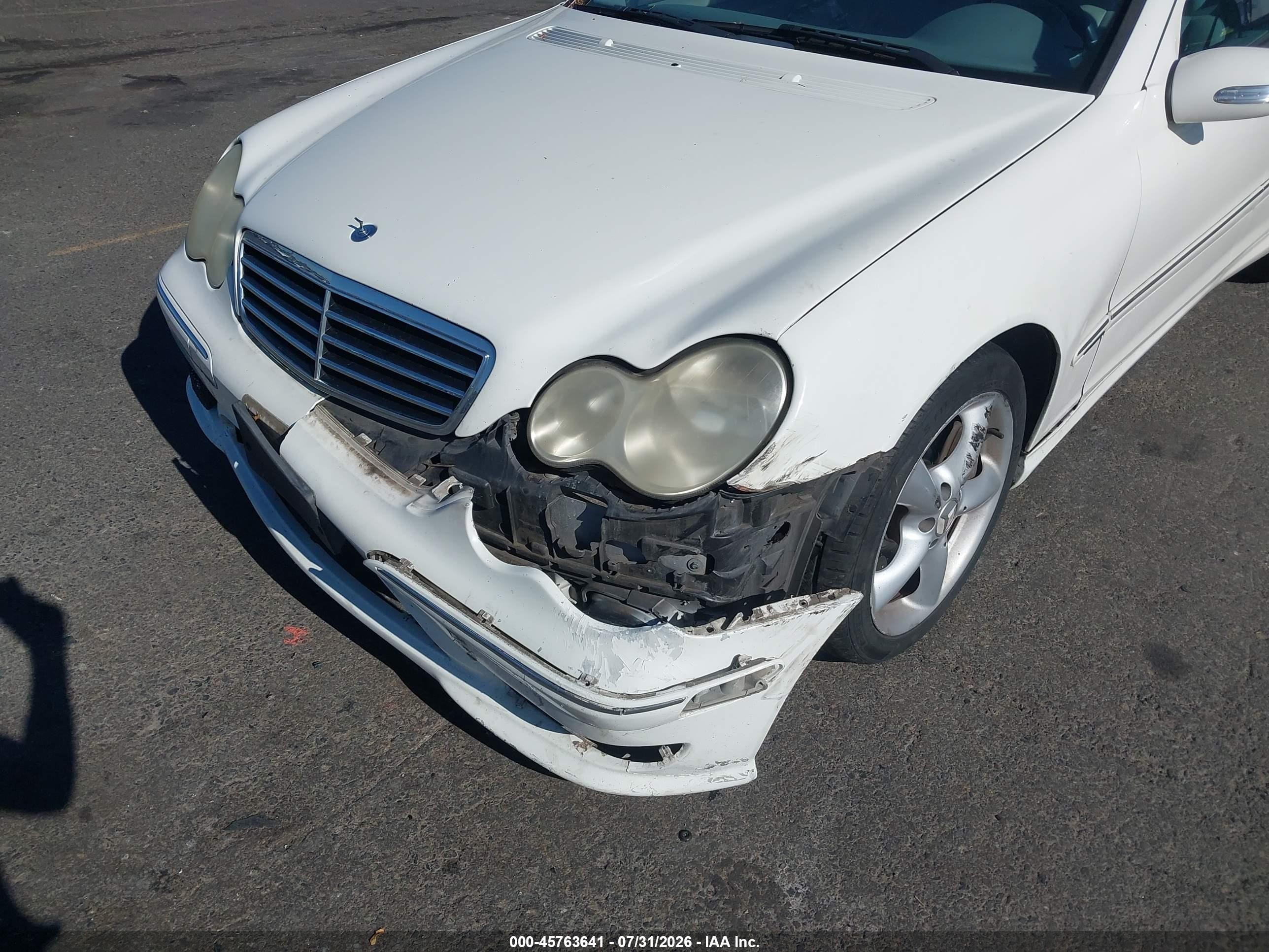 2006 Mercedes-benz C 230 Sport White vin: WDBRF52H16F800736