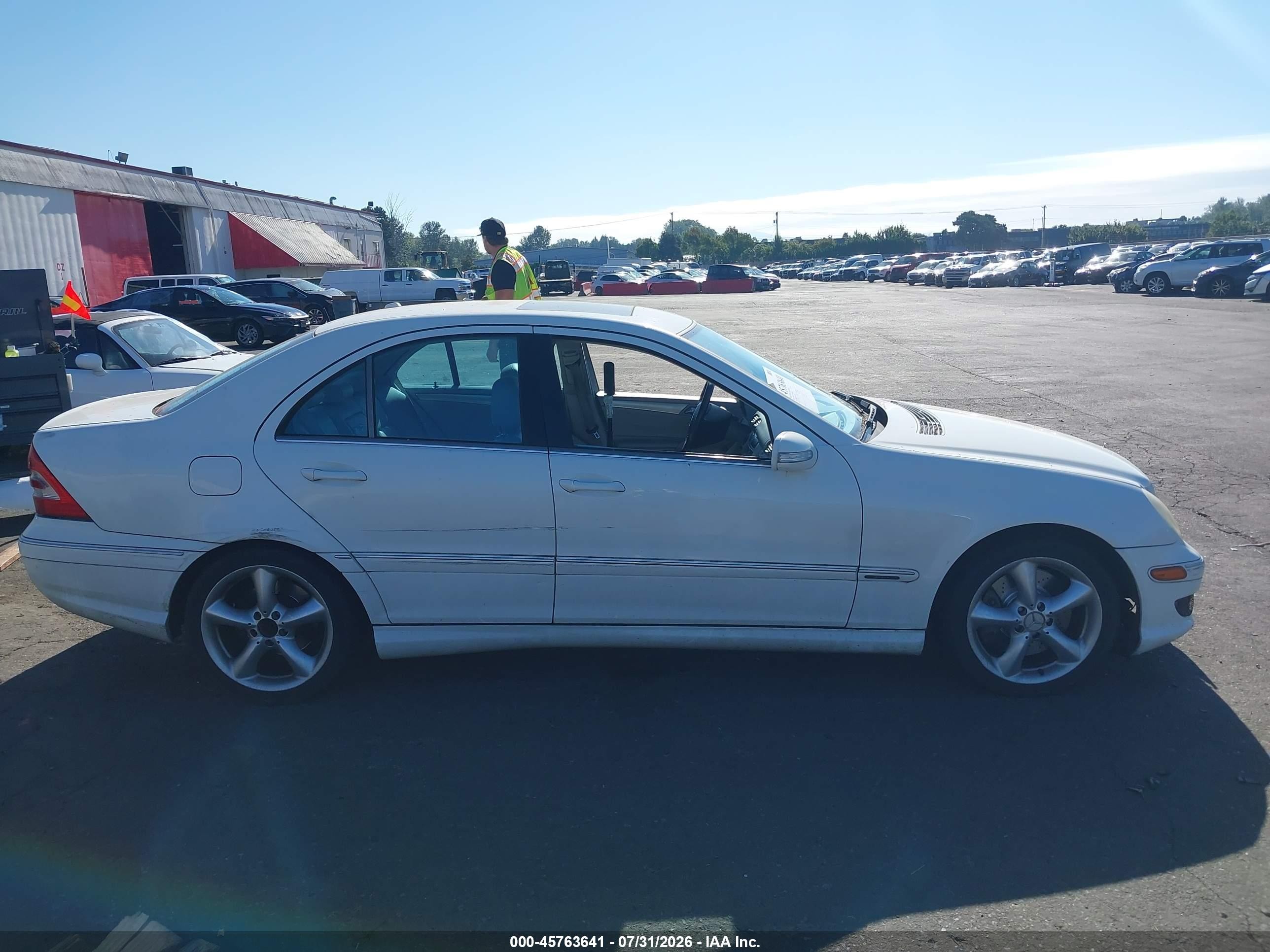 2006 Mercedes-benz C 230 Sport White vin: WDBRF52H16F800736