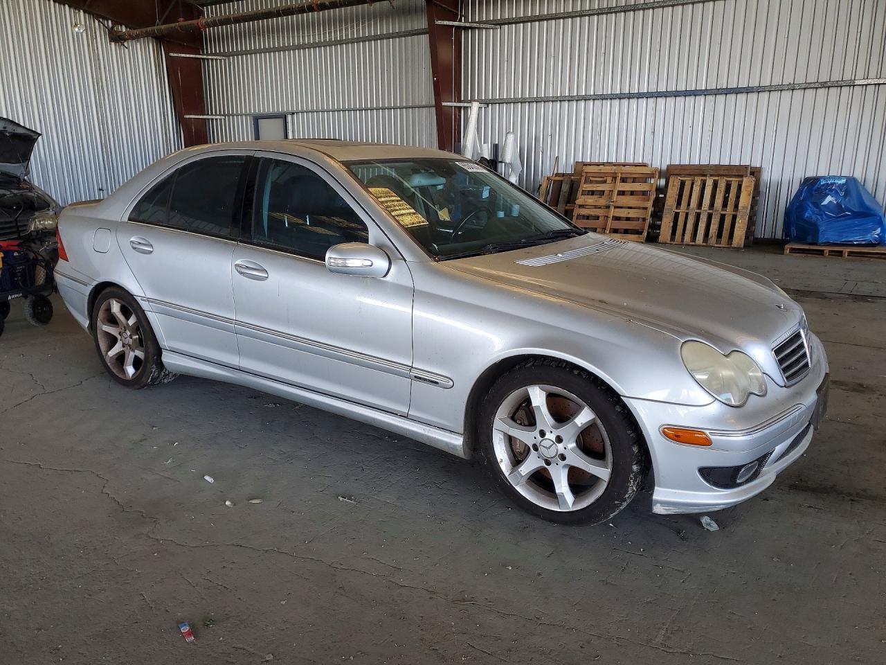 2007 Mercedes-benz C 230 Silver vin: WDBRF52H17A934516