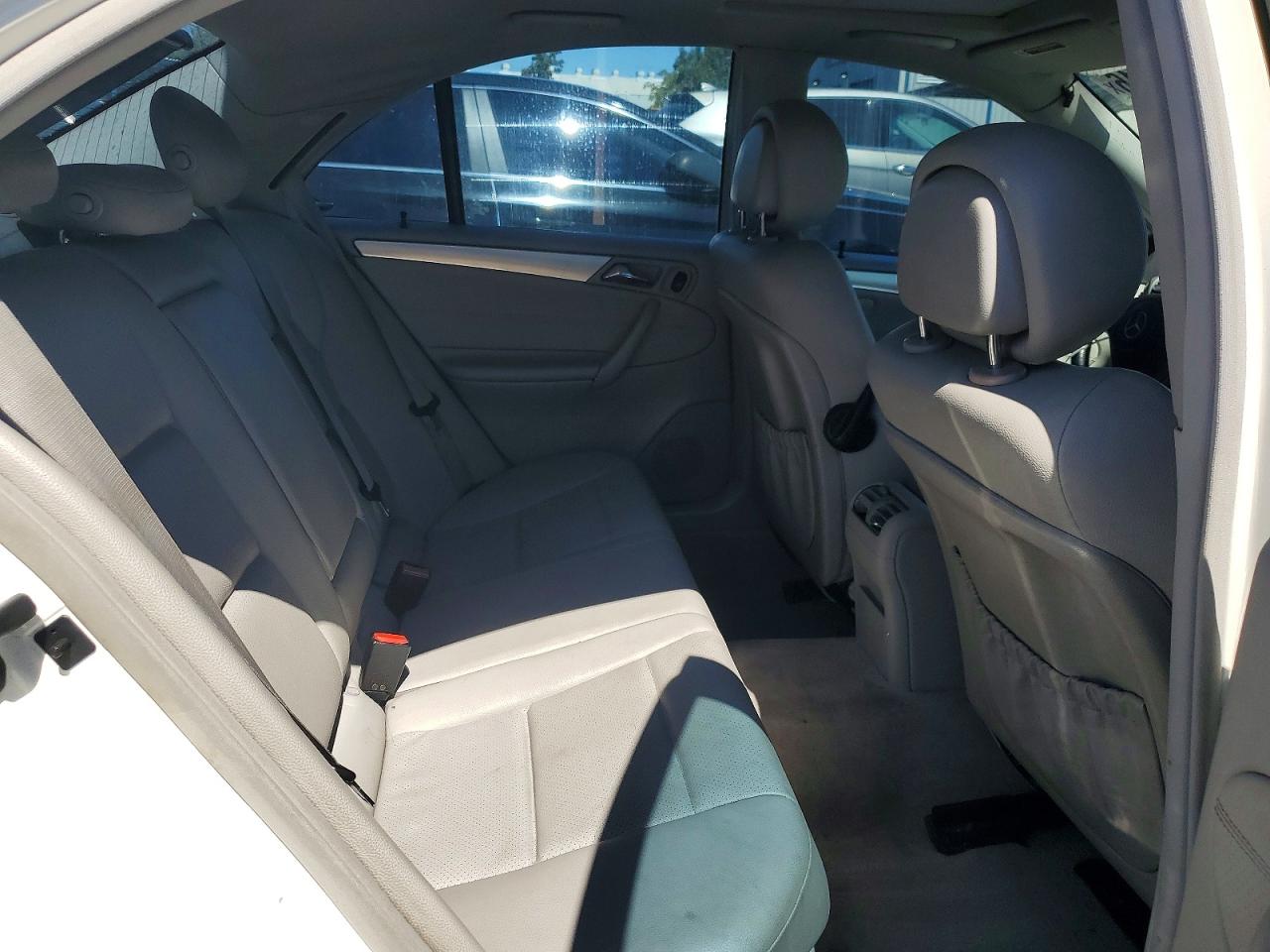 2006 Mercedes-benz C 230 Белый vin: WDBRF52H26A900017