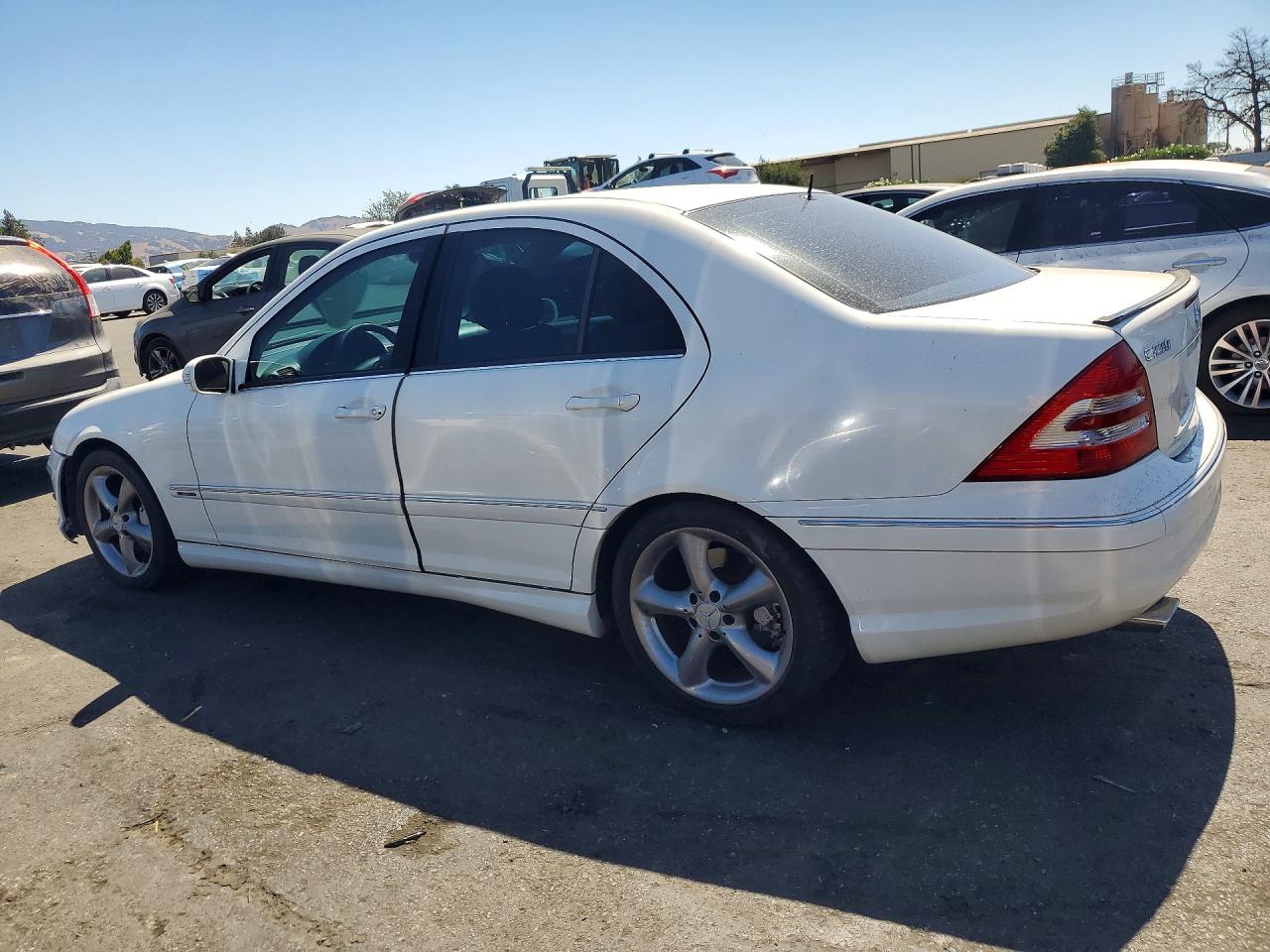 2006 Mercedes-benz C 230 Белый vin: WDBRF52H26A900017