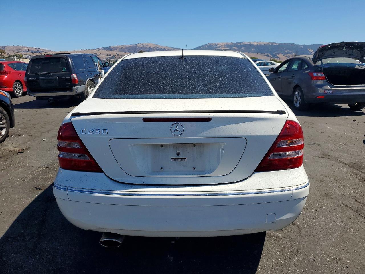 2006 Mercedes-benz C 230 Белый vin: WDBRF52H26A900017