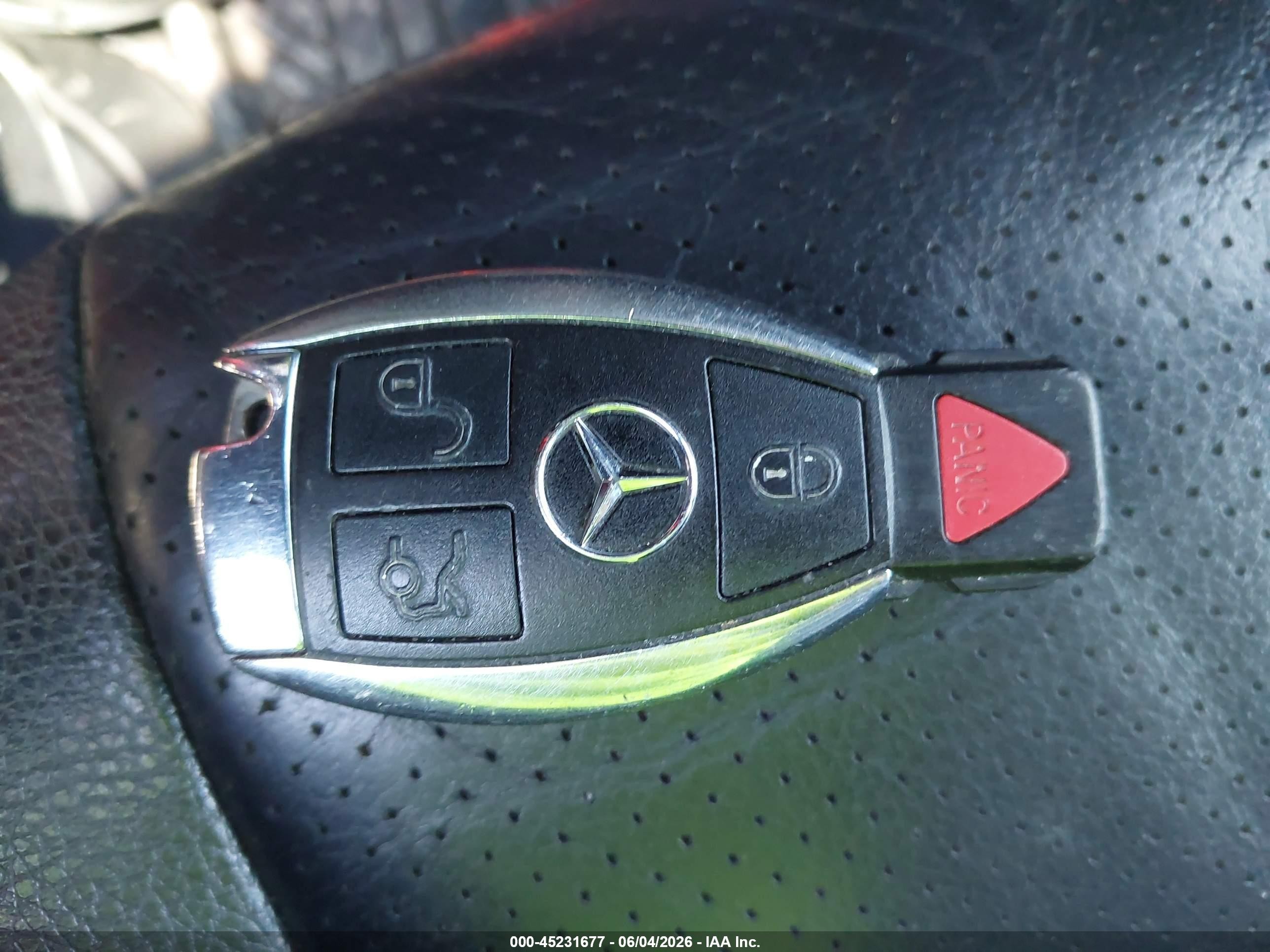 2006 Mercedes-benz C-class Sport Red vin: WDBRF52H26A904245