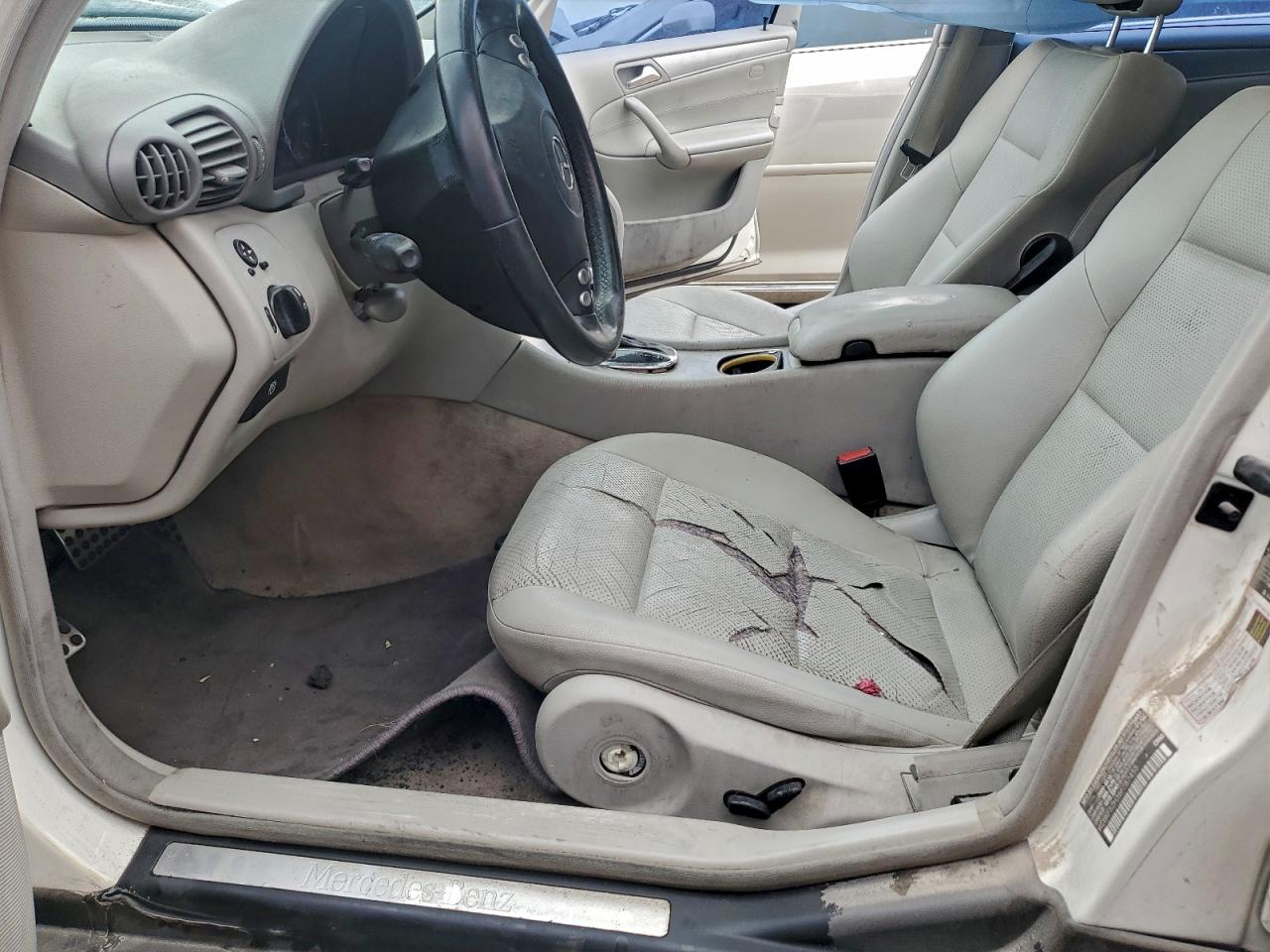 2006 Mercedes-benz C 230 White vin: WDBRF52H36F787455