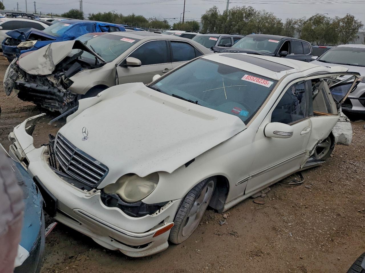 2006 Mercedes-benz C 230 White vin: WDBRF52H36F787455
