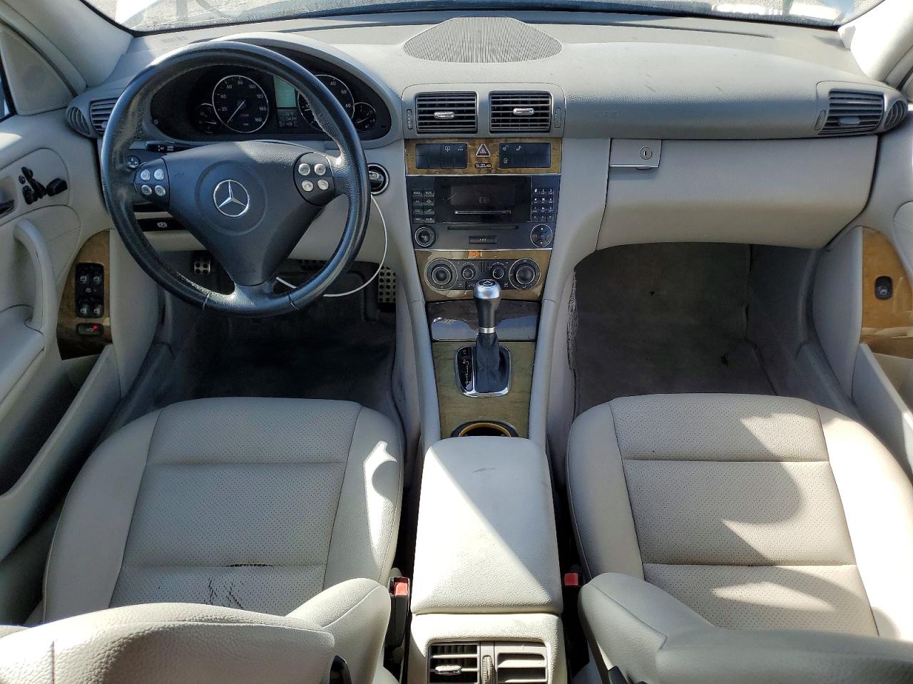 2007 Mercedes-benz C 230 White vin: WDBRF52H37F909152
