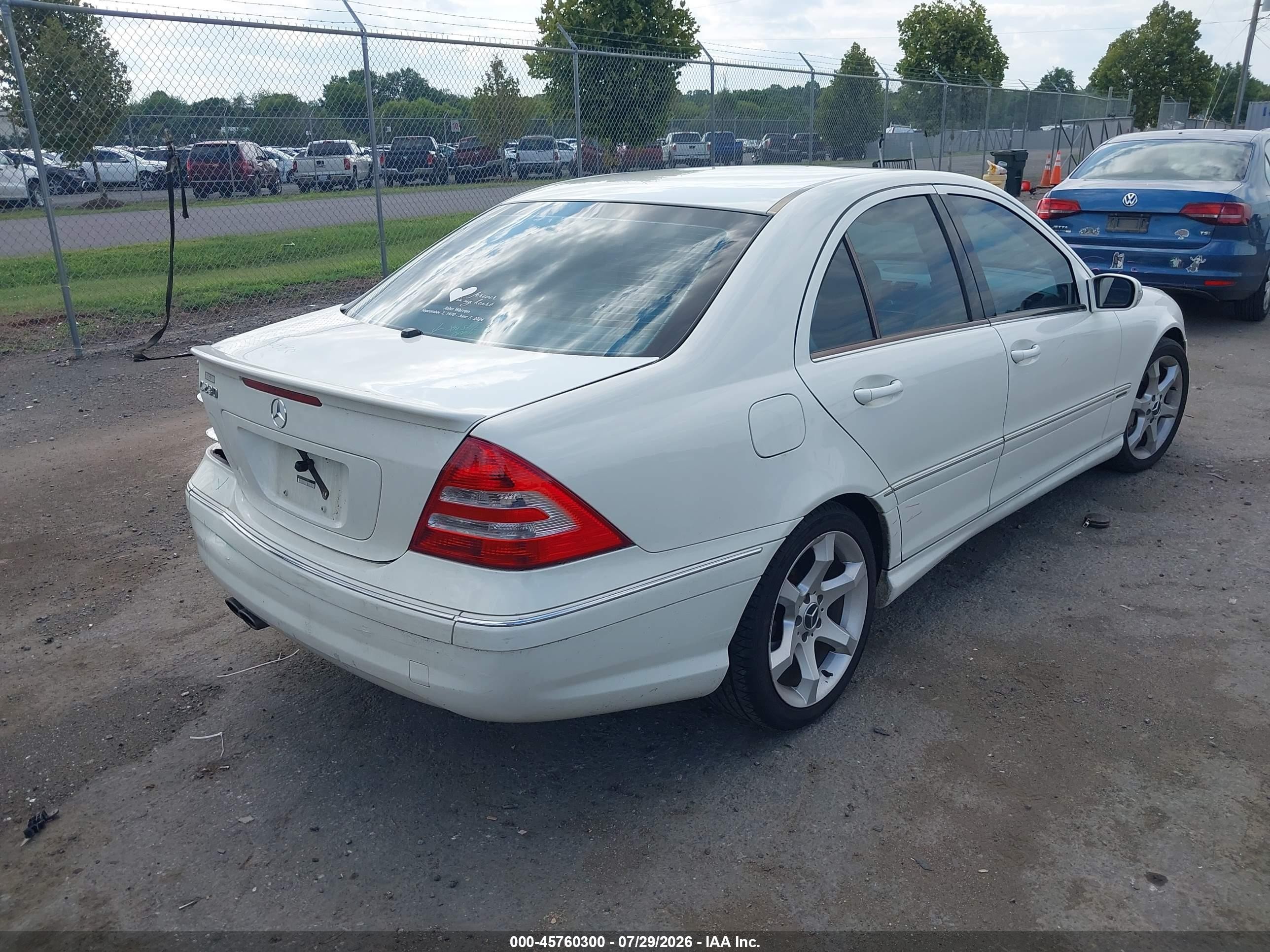 2007 Mercedes-benz C 230 Sport White vin: WDBRF52H37F918496