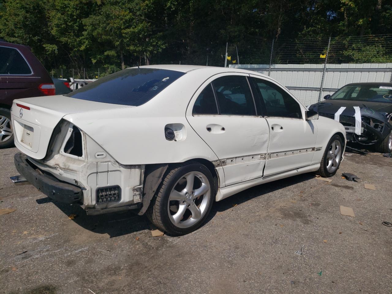 2006 Mercedes-benz C 230 Белый vin: WDBRF52H46A909432