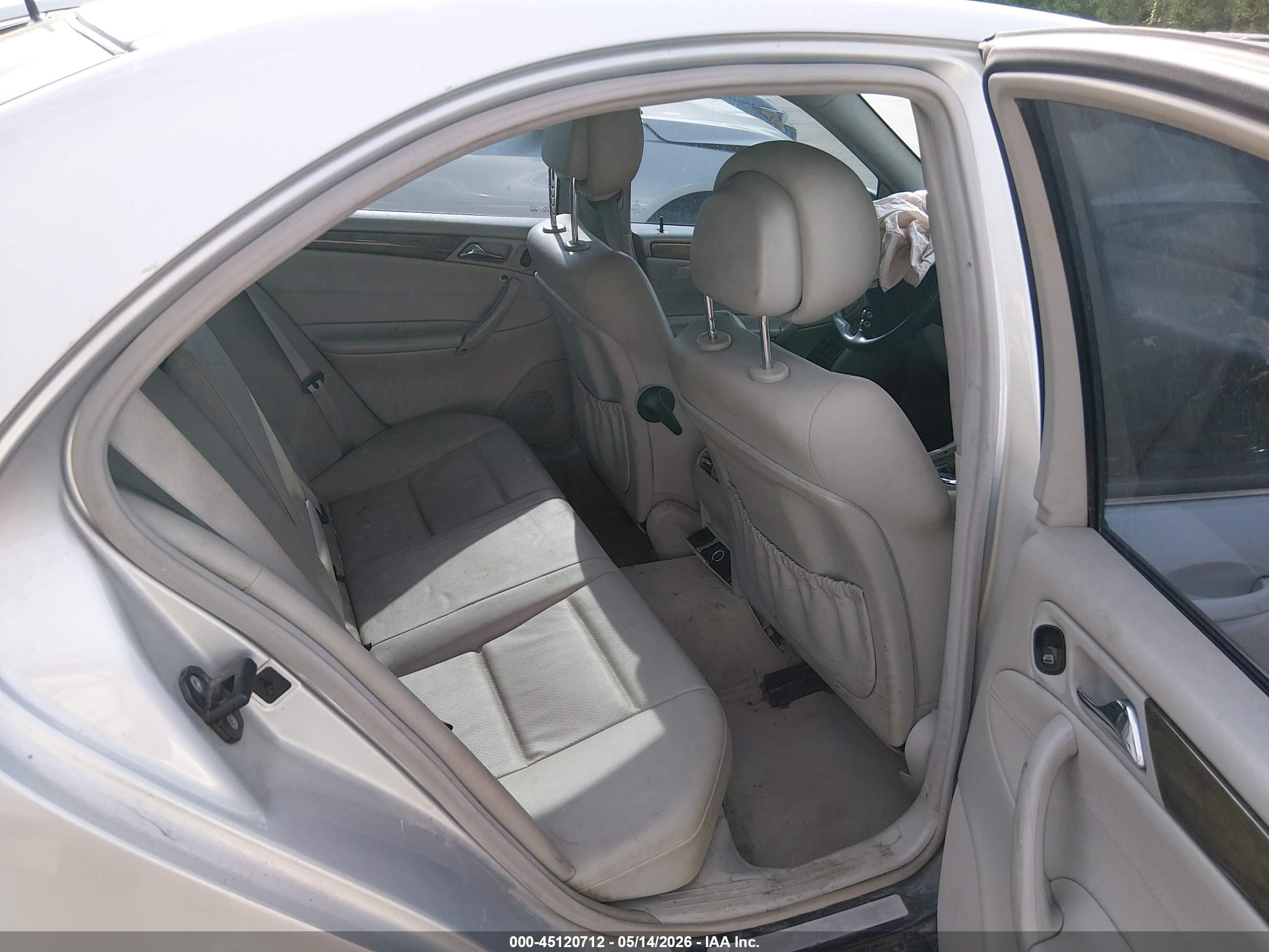 2007 Mercedes-benz C 230 Sport Silver vin: WDBRF52H47F877747