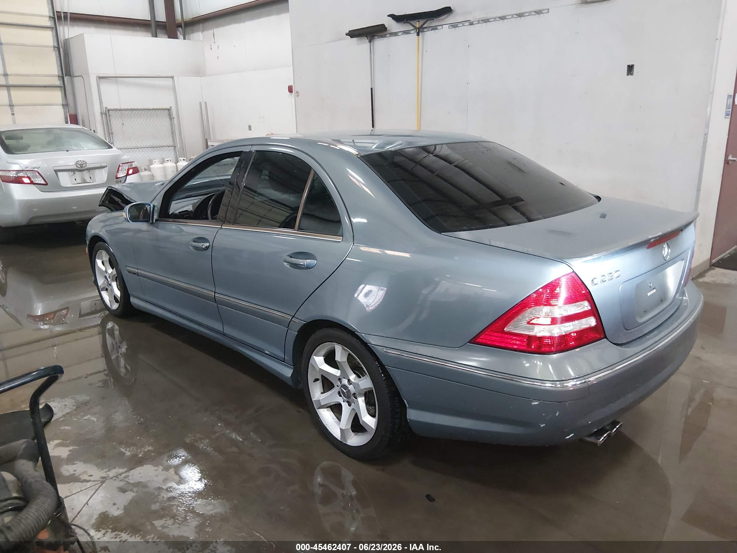 2007 Mercedes-benz C 230 Sport Light Blue vin: WDBRF52H47F910018