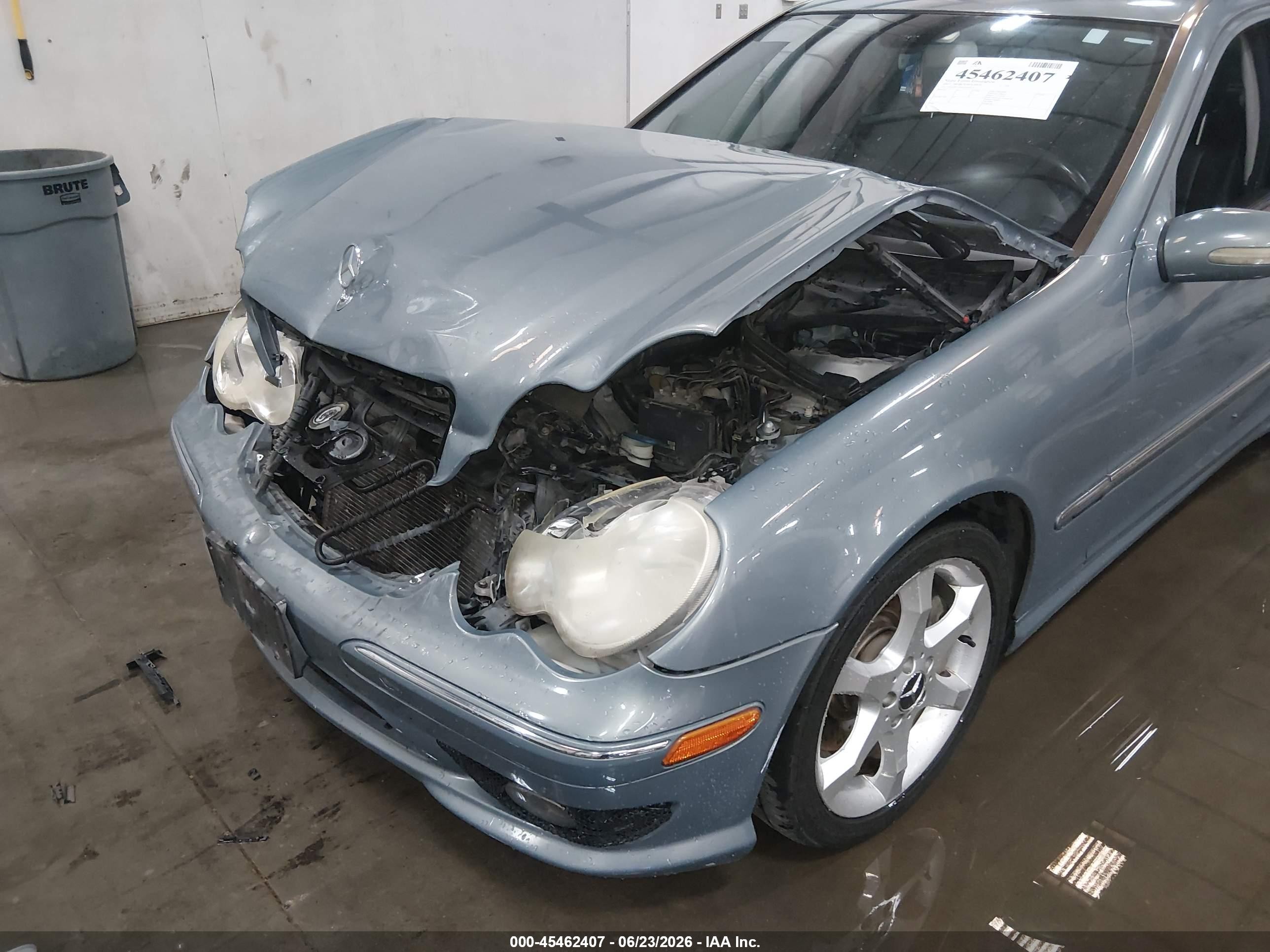 2007 Mercedes-benz C 230 Sport Light Blue vin: WDBRF52H47F910018