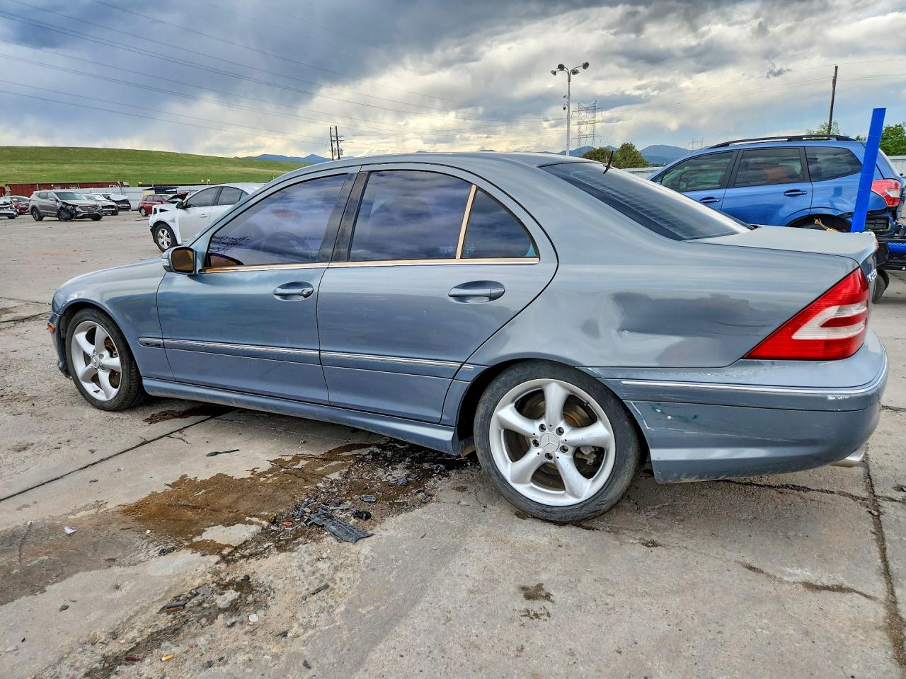 2006 Mercedes-benz C 230 Blue vin: WDBRF52H56F736796