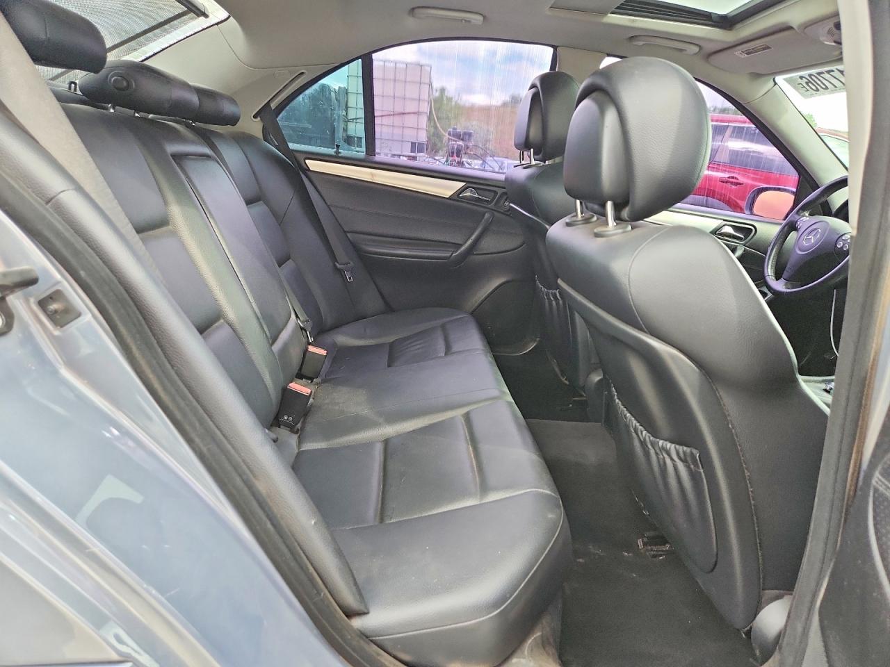 2006 Mercedes-benz C 230 Blue vin: WDBRF52H56F736796