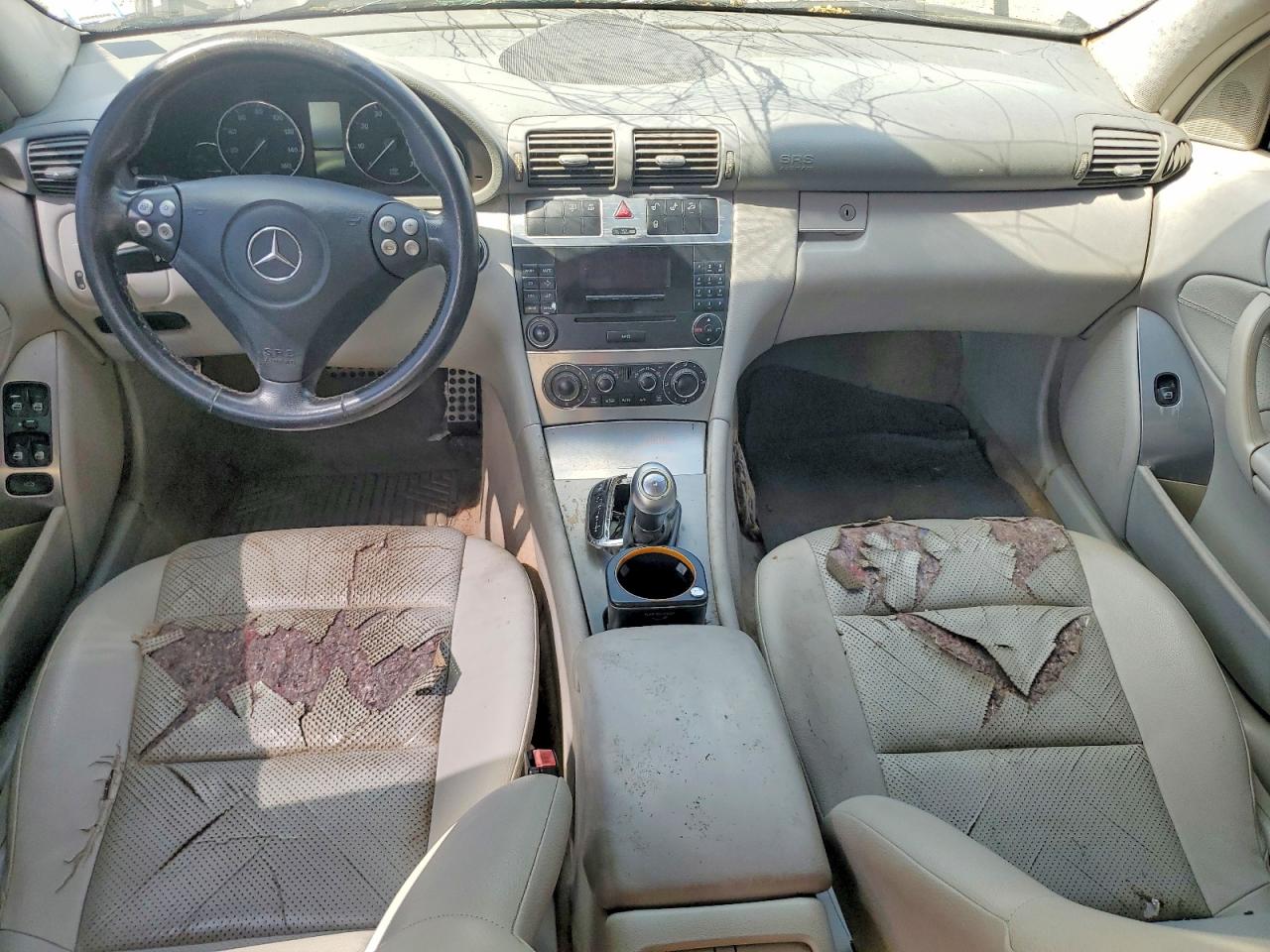 2006 Mercedes Benz C 230 White vin: WDBRF52H56F745496