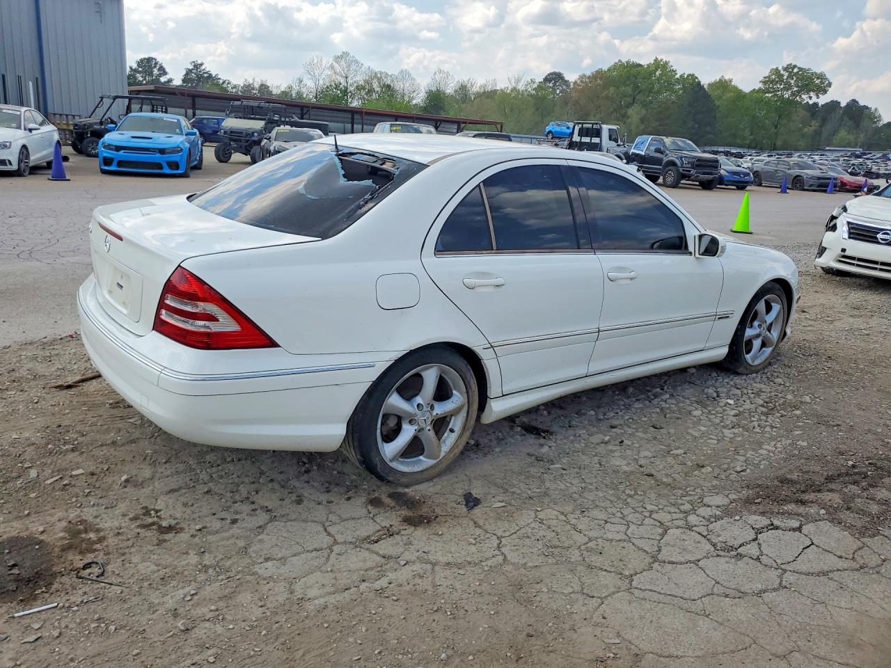 2006 Mercedes Benz C 230 White vin: WDBRF52H56F745496