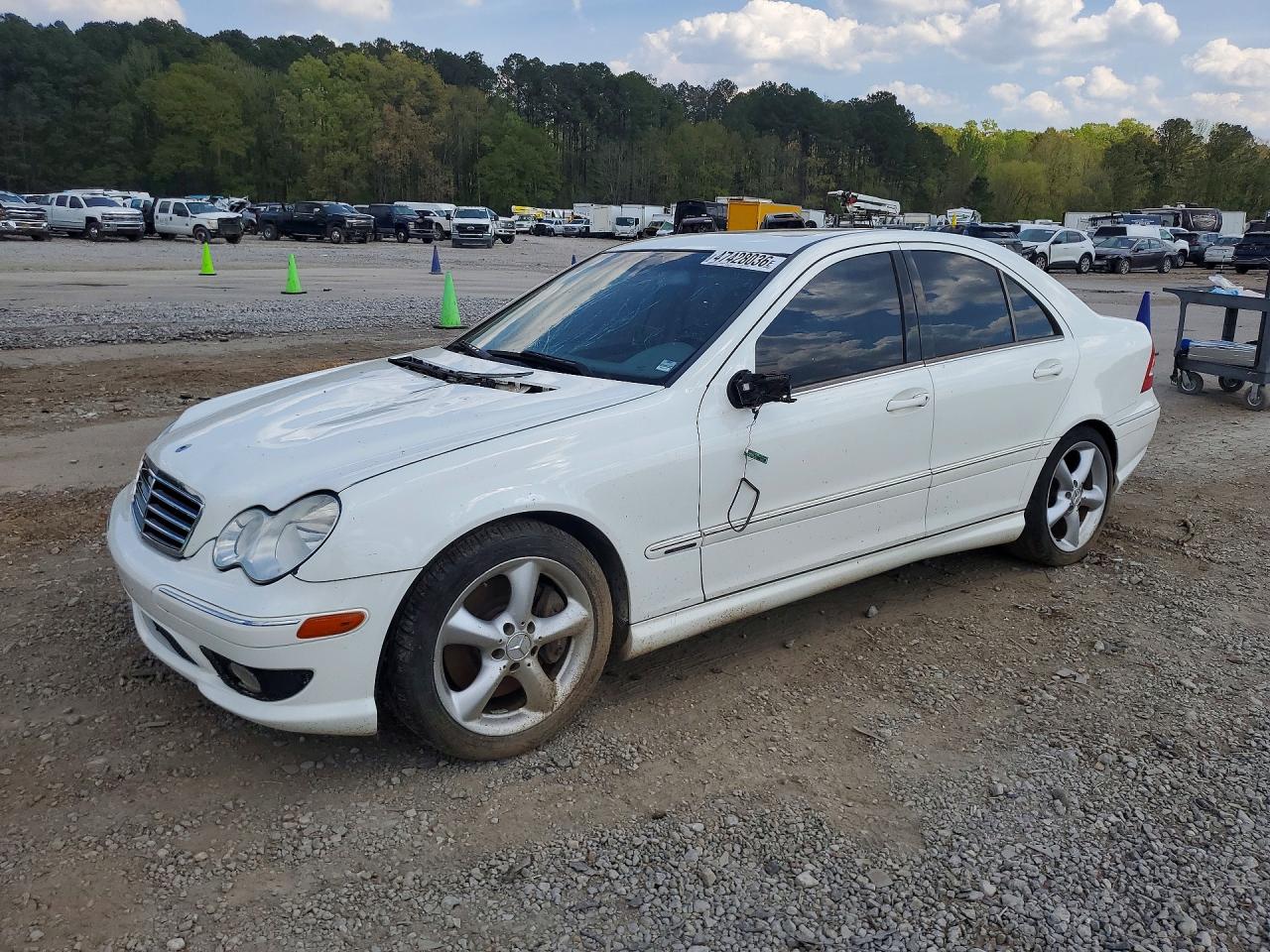 2006 Mercedes Benz C 230 White vin: WDBRF52H56F745496