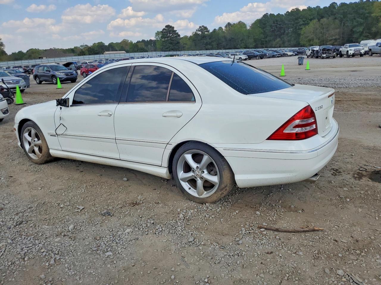 2006 Mercedes Benz C 230 White vin: WDBRF52H56F745496