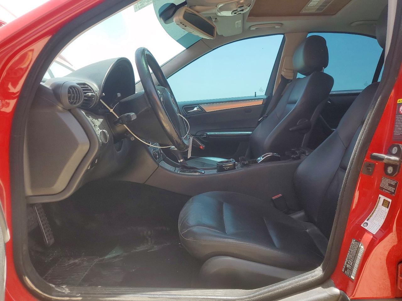 2006 Mercedes-benz C 230 Red vin: WDBRF52H56F832007