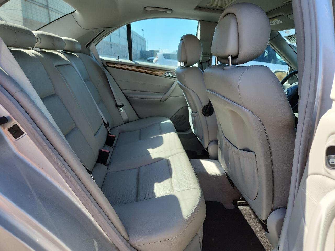 2007 Mercedes-benz C 230 Silver vin: WDBRF52H57F886232