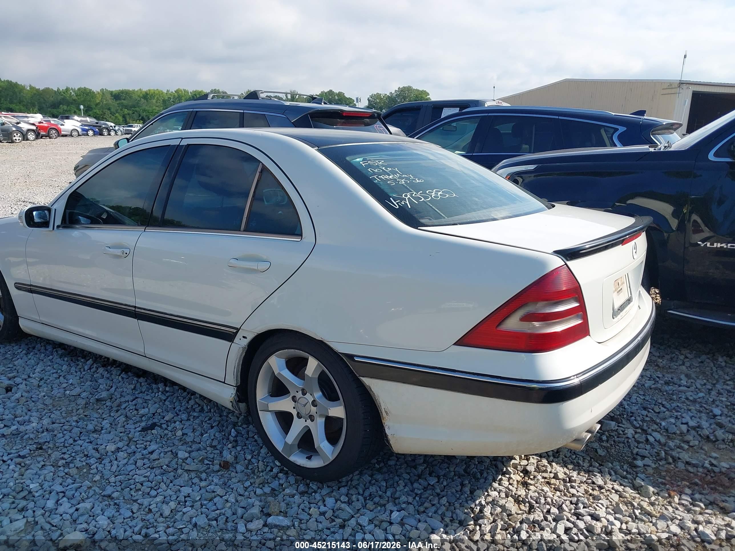 2007 Mercedes-benz C 230 Sport White vin: WDBRF52H57F935882