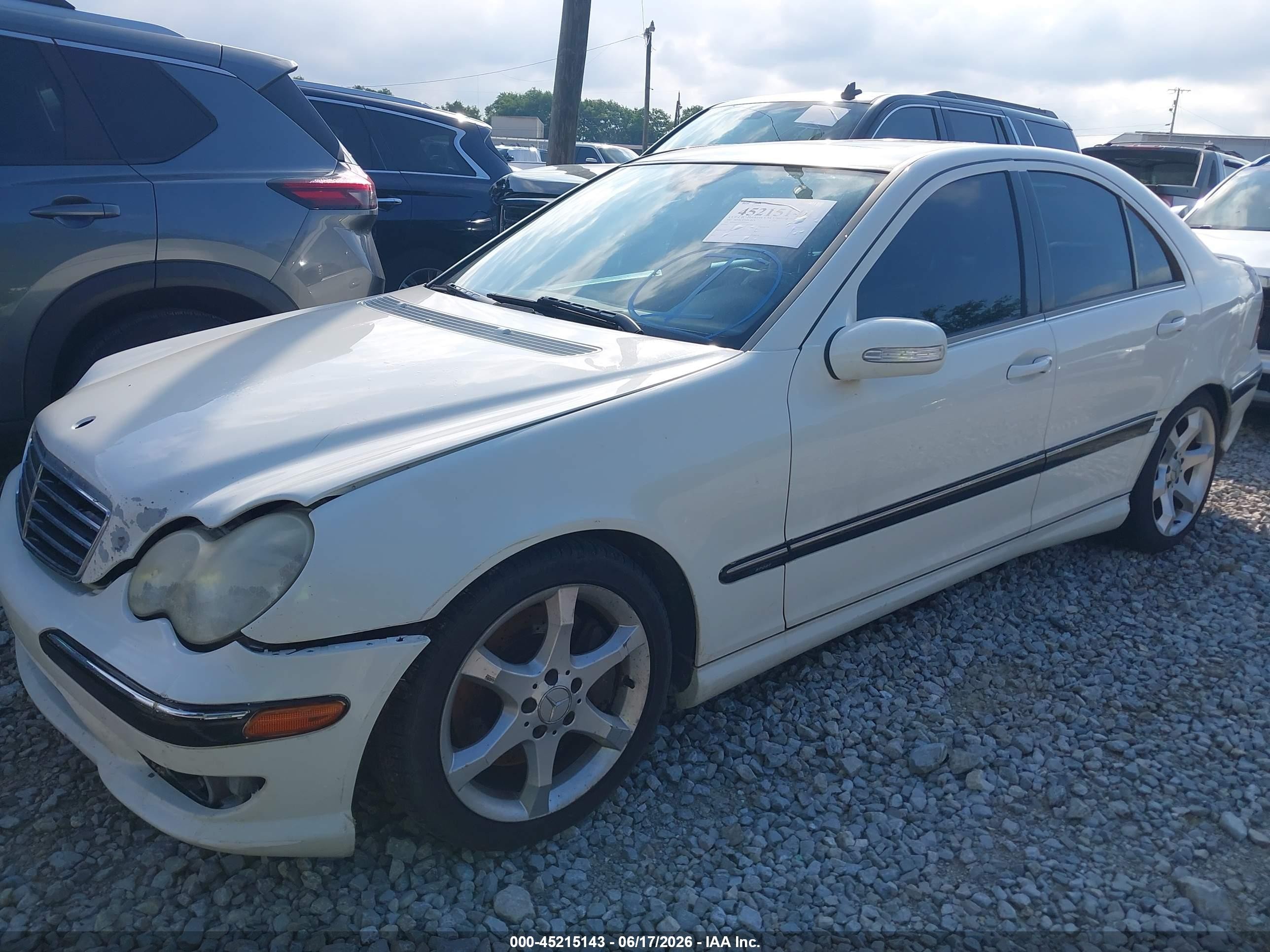 2007 Mercedes-benz C 230 Sport White vin: WDBRF52H57F935882