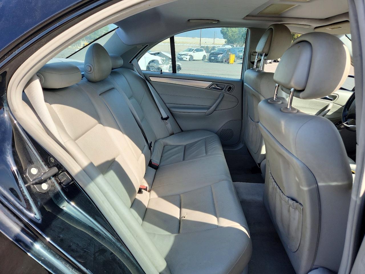 2006 Mercedes-benz C 230 Black vin: WDBRF52H66A883917
