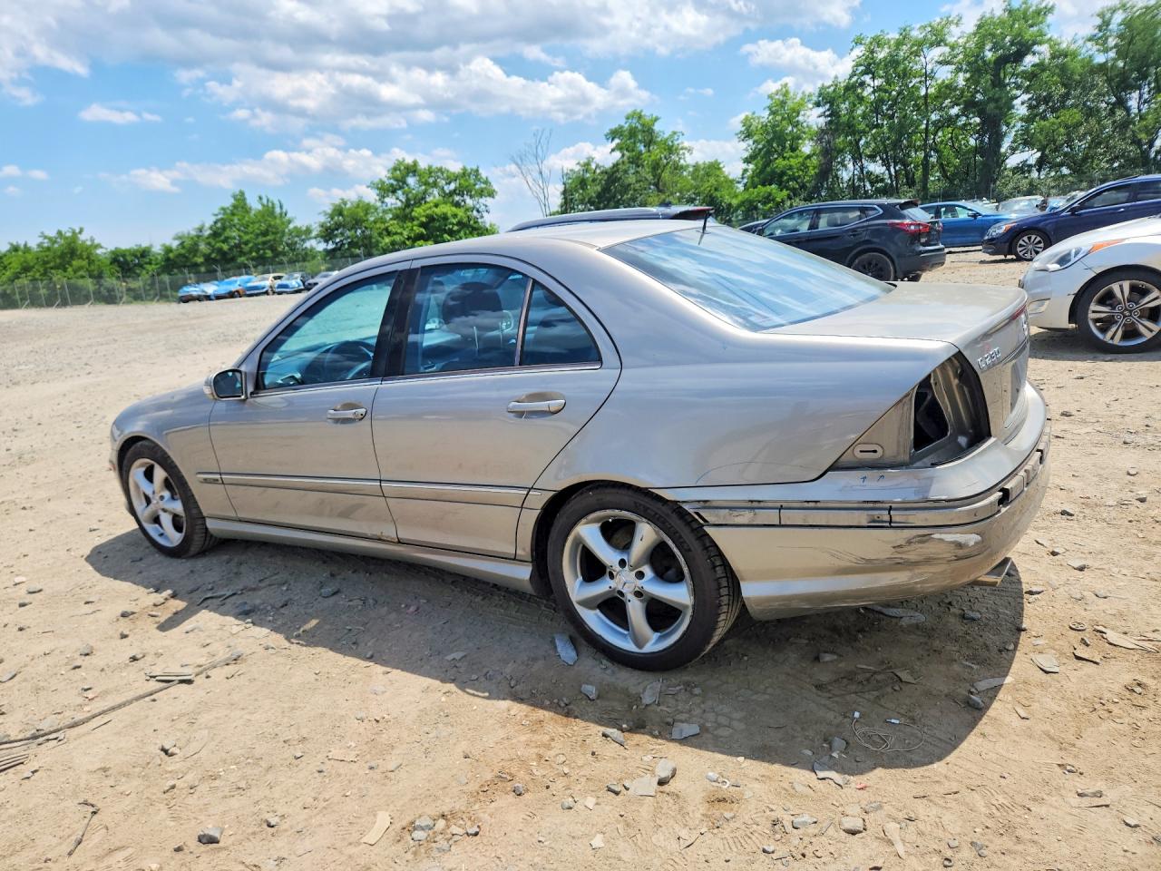 2006 Mercedes-benz C 230 Beige vin: WDBRF52H76A841367