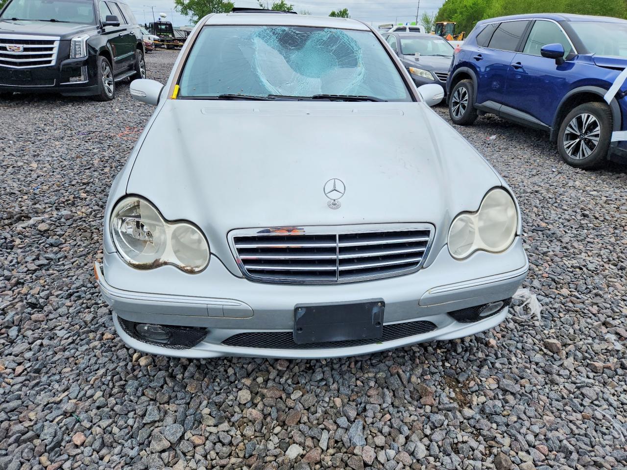 2007 Mercedes-benz C 230 Silver vin: WDBRF52H77E023146