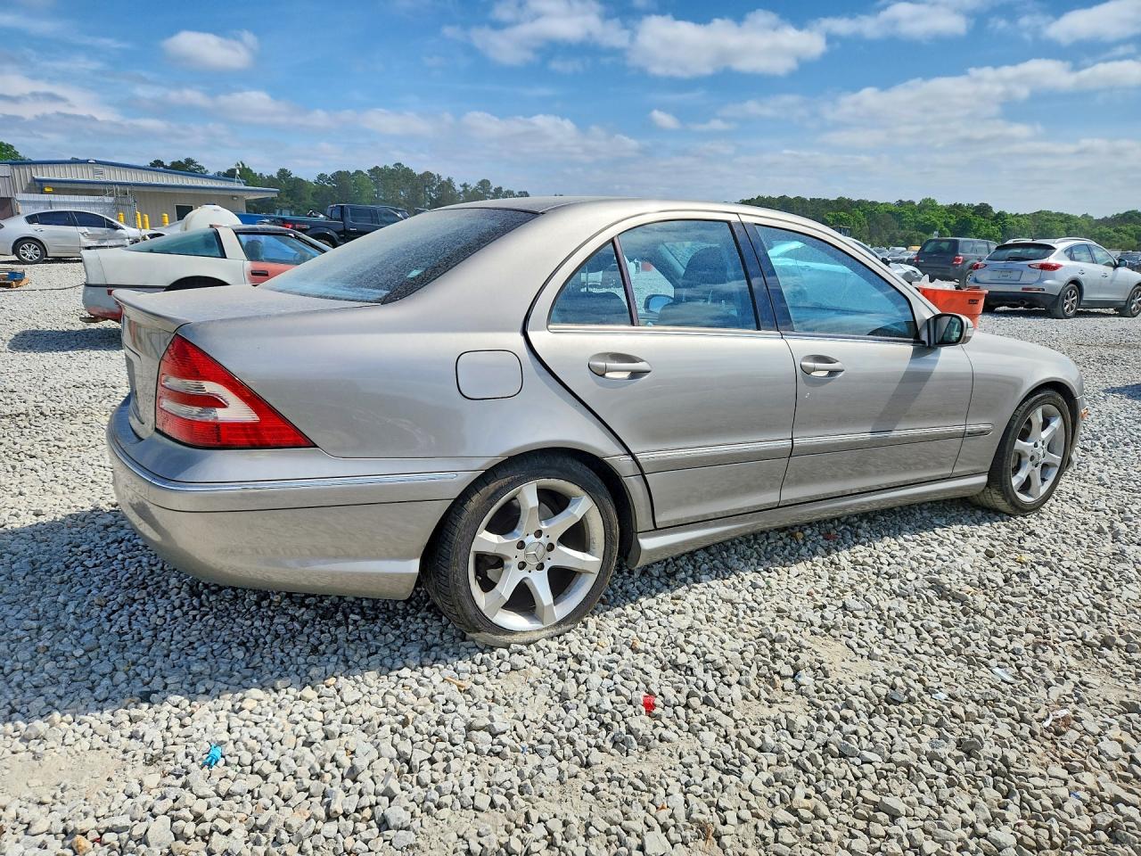 2007 Mercedes-benz C 230 Бежевый vin: WDBRF52H77E023342