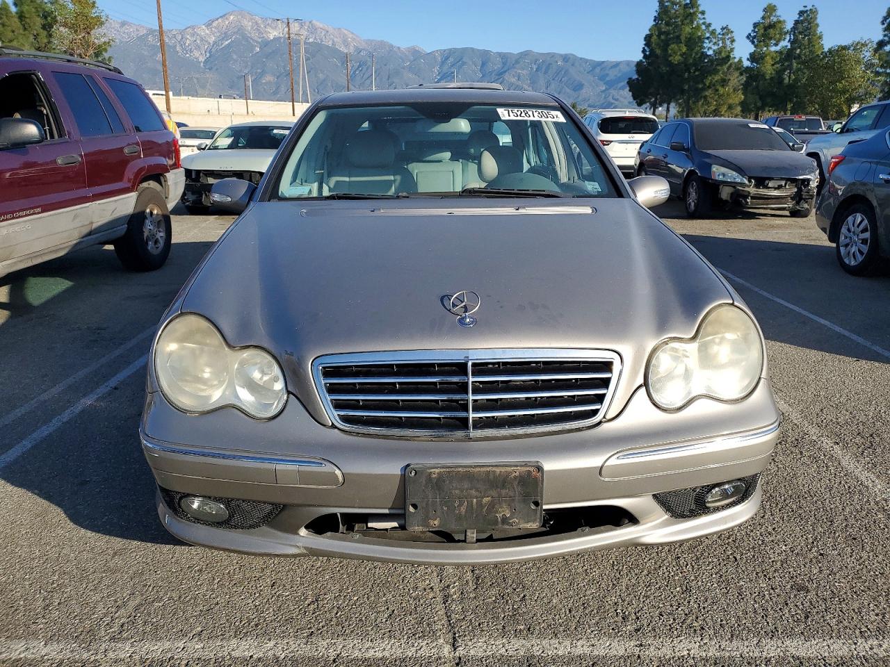 2007 Mercedes-benz C 230 Желто-коричневый vin: WDBRF52H77F863941