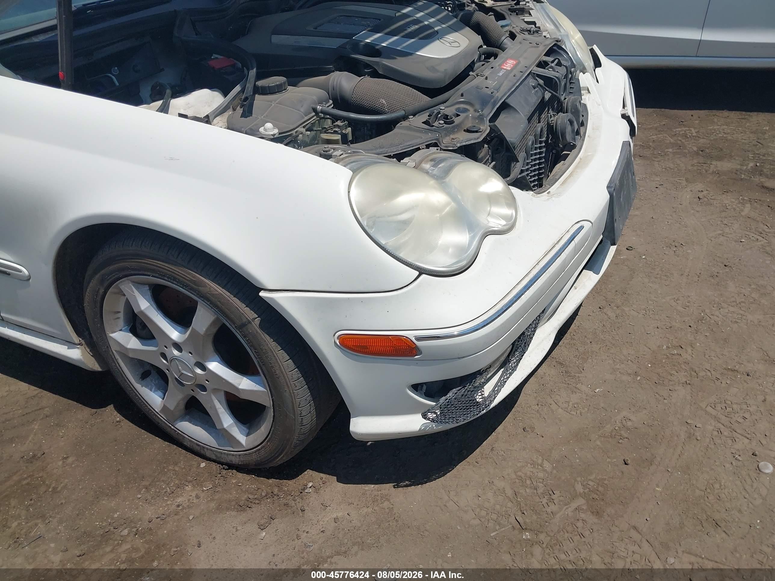 2007 Mercedes-benz C 230 Sport White vin: WDBRF52H77F867097