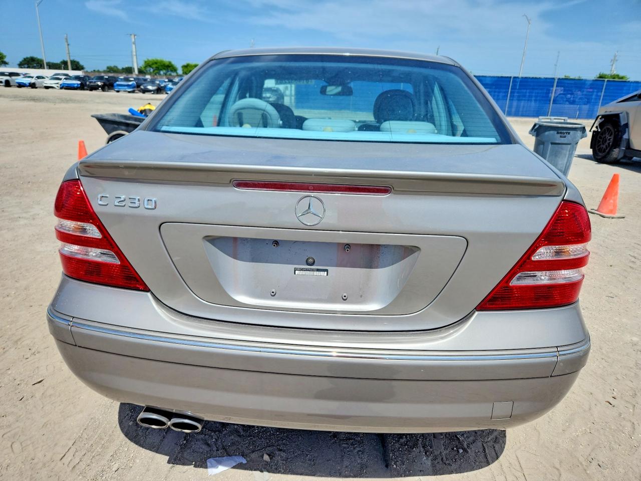 2007 Mercedes-benz C 230 Gray vin: WDBRF52H77F932482