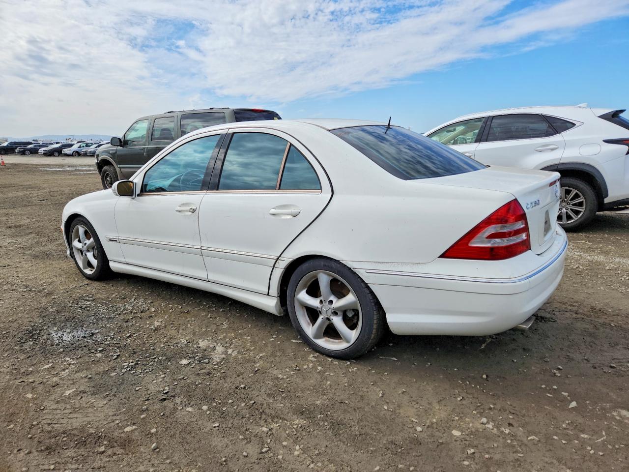2006 Mercedes-benz C 230 White vin: WDBRF52H86A851213