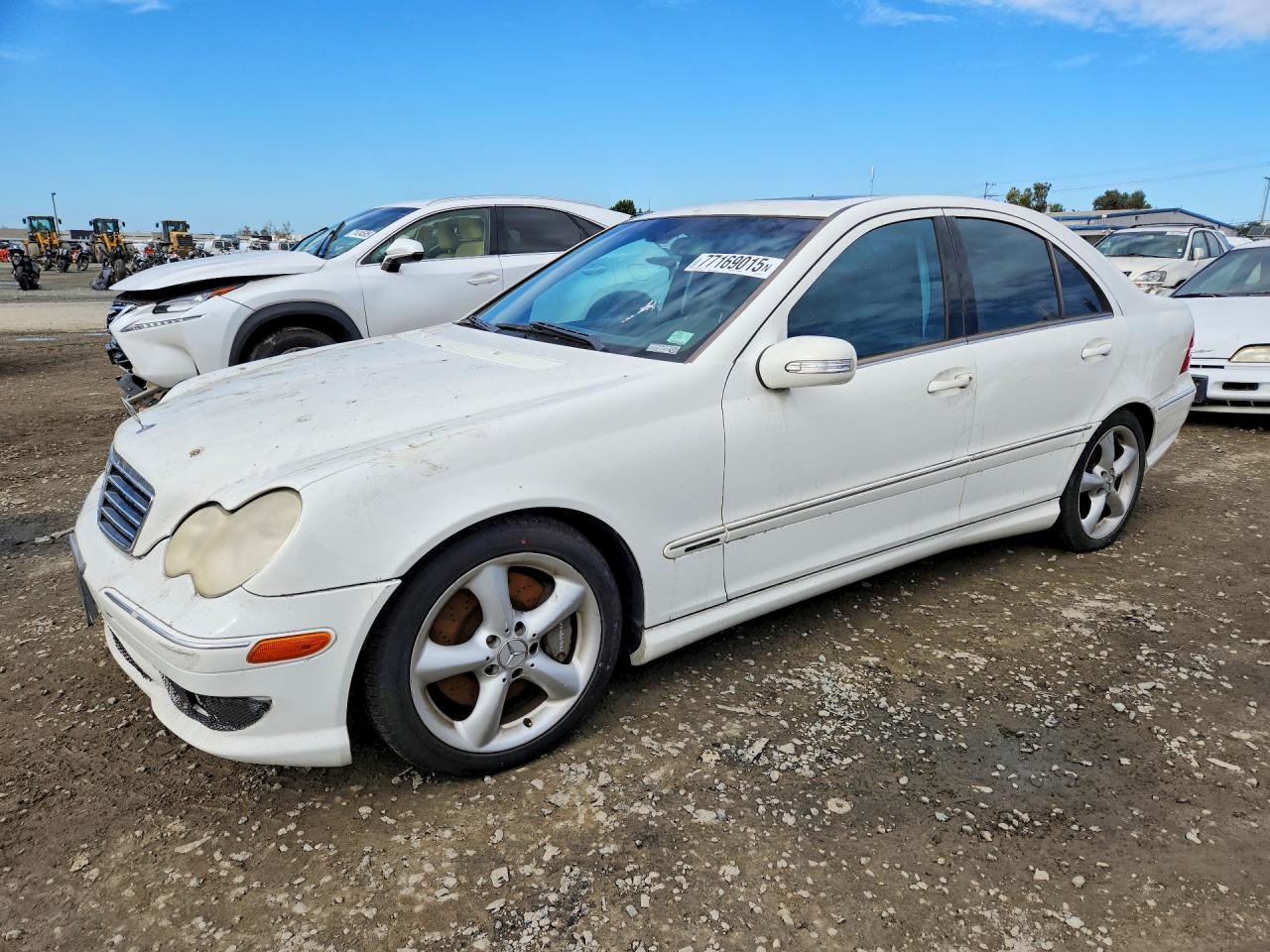 2006 Mercedes-benz C 230 White vin: WDBRF52H86A851213