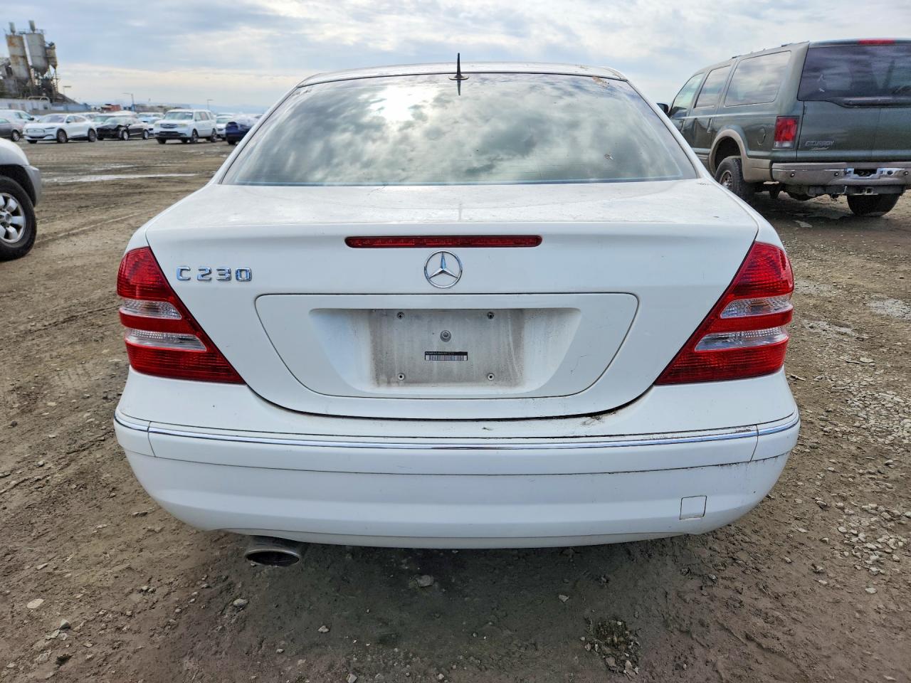 2006 Mercedes-benz C 230 White vin: WDBRF52H86A851213