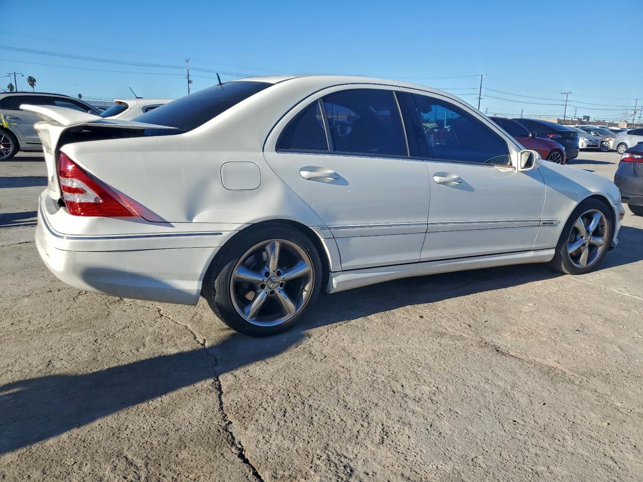 2006 Mercedes-benz C 230 White vin: WDBRF52H86A885717