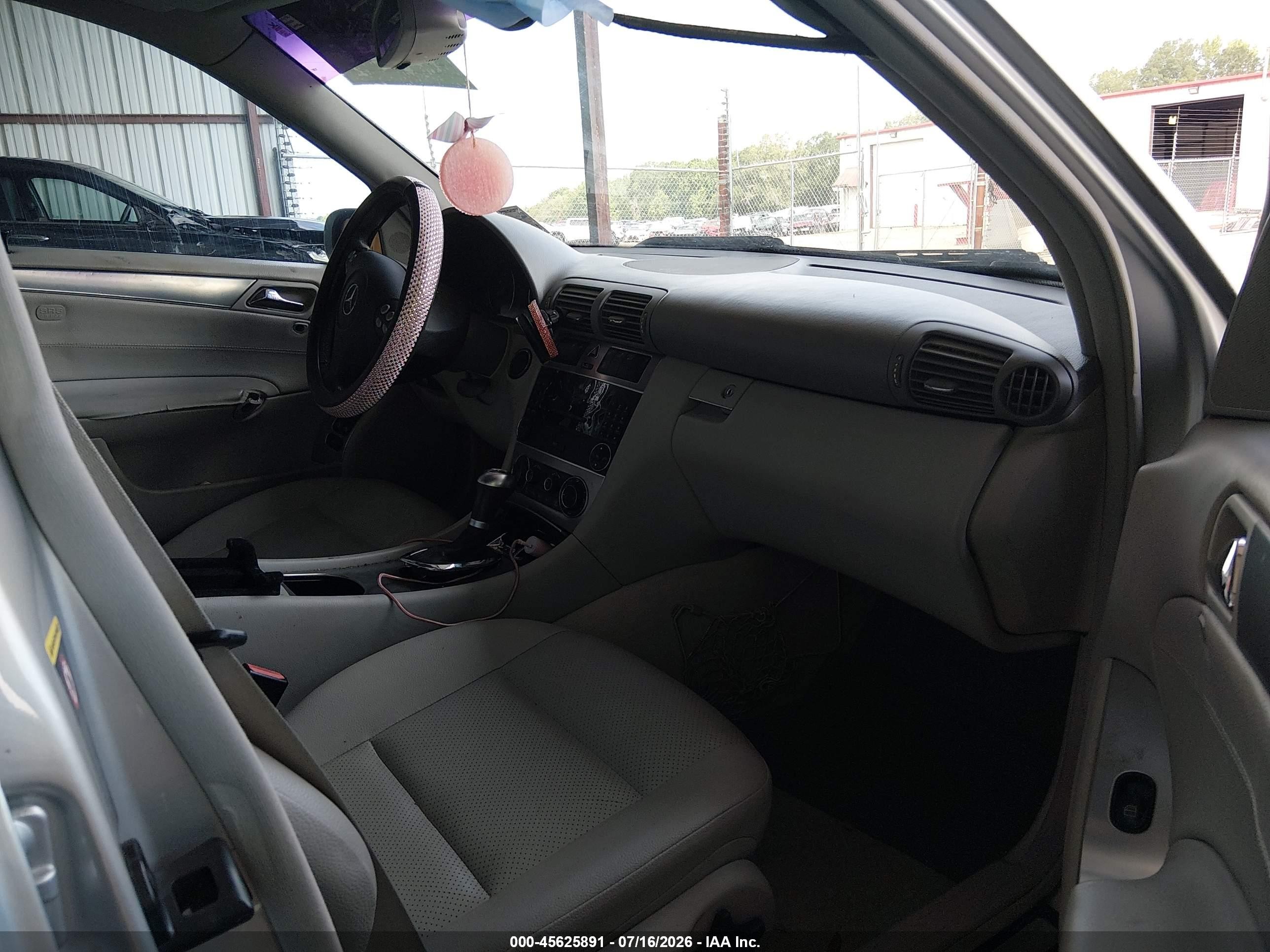 2006 Mercedes-benz C 230 Sport Серебряный vin: WDBRF52H96A885760