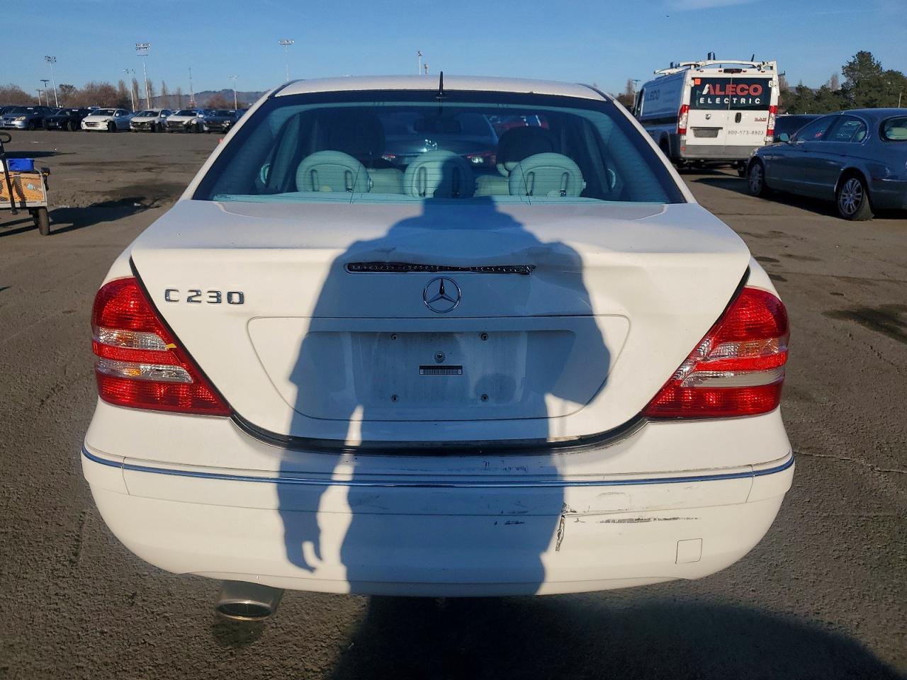 2006 Mercedes-benz C 230 White vin: WDBRF52H96A916067