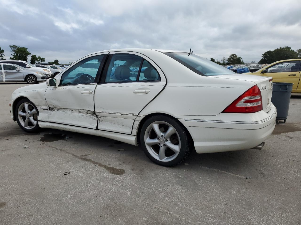 2006 Mercedes-benz C 230 White vin: WDBRF52H96F734615