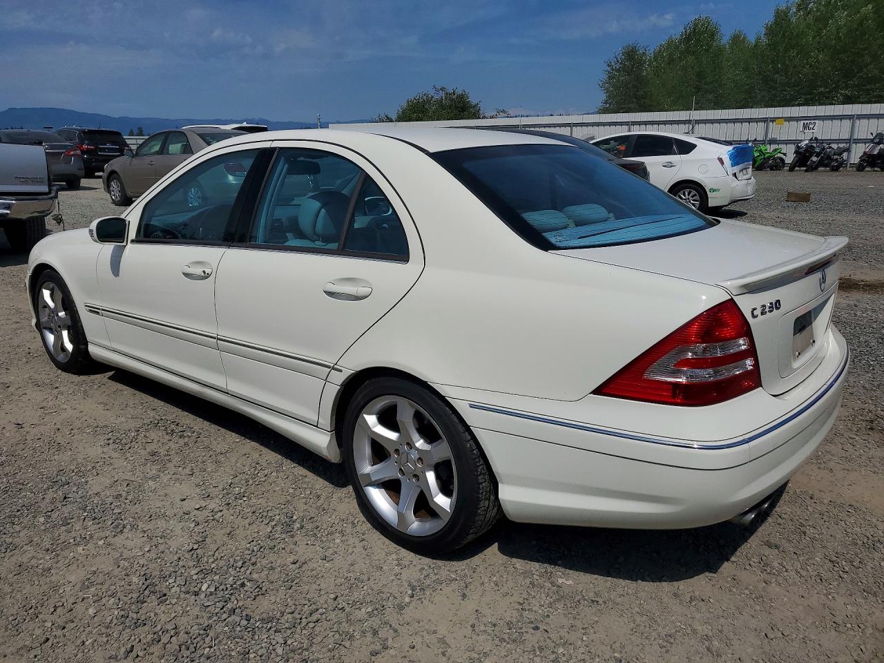 2007 Mercedes-benz C 230 White vin: WDBRF52H97F911682
