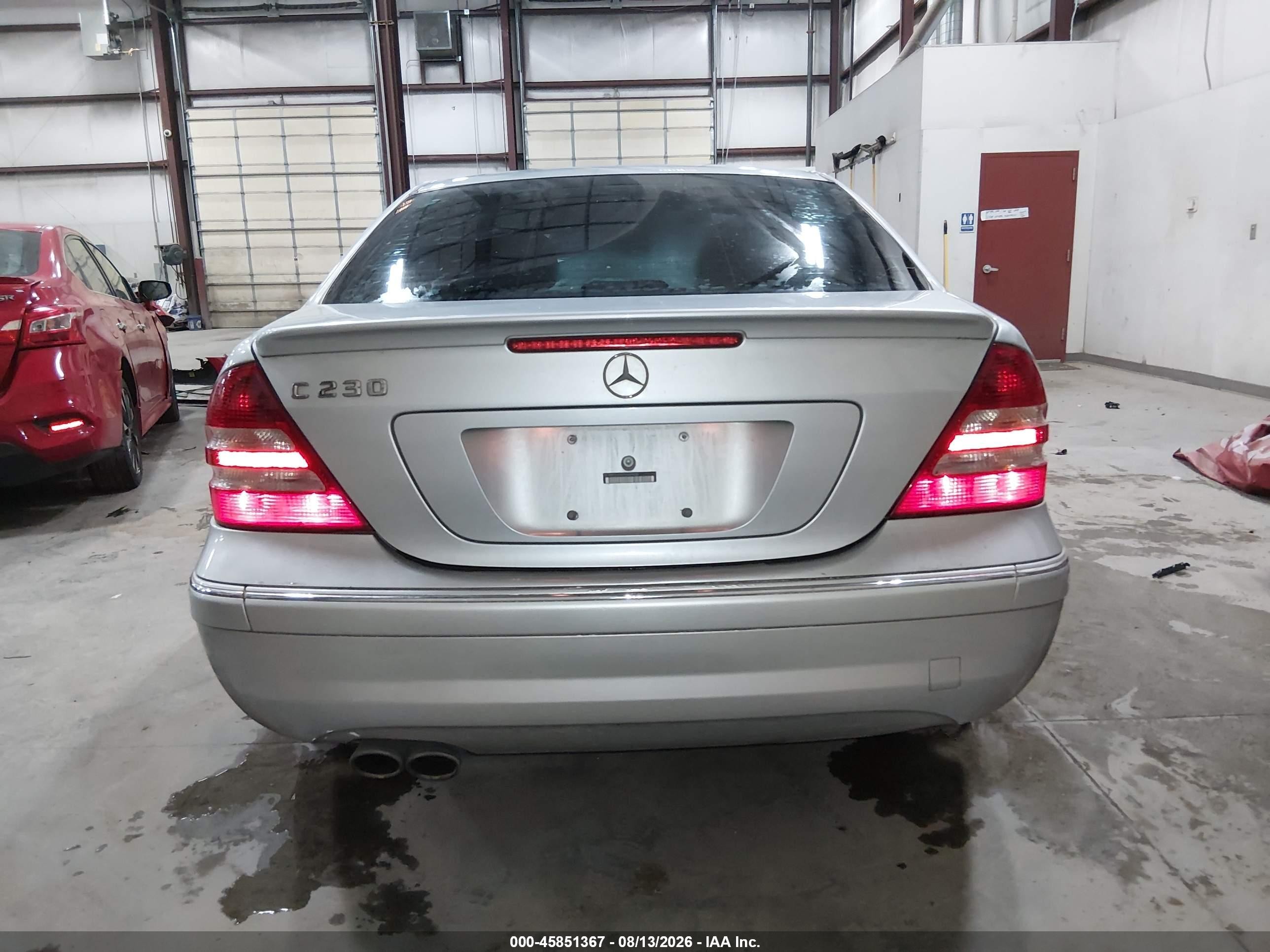 2007 Mercedes-benz C 230 Sport Серебряный vin: WDBRF52H97F934959